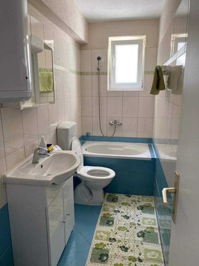 Villa Lovric Marina Luaran gambar