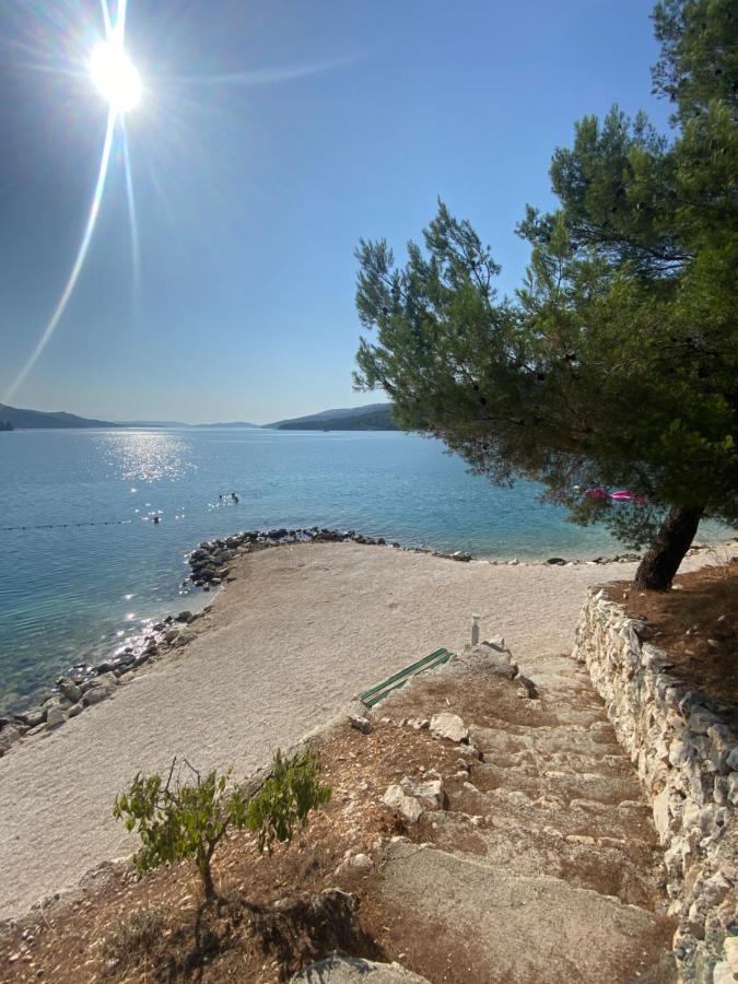 Villa Lovric Marina Luaran gambar